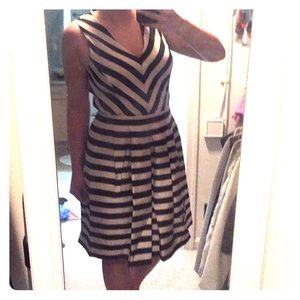 Banana Republic black and ivory dress